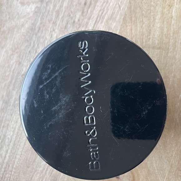 Bath & Body Works Stress Relief 3 wick candle - NEW - Picture 3 of 4